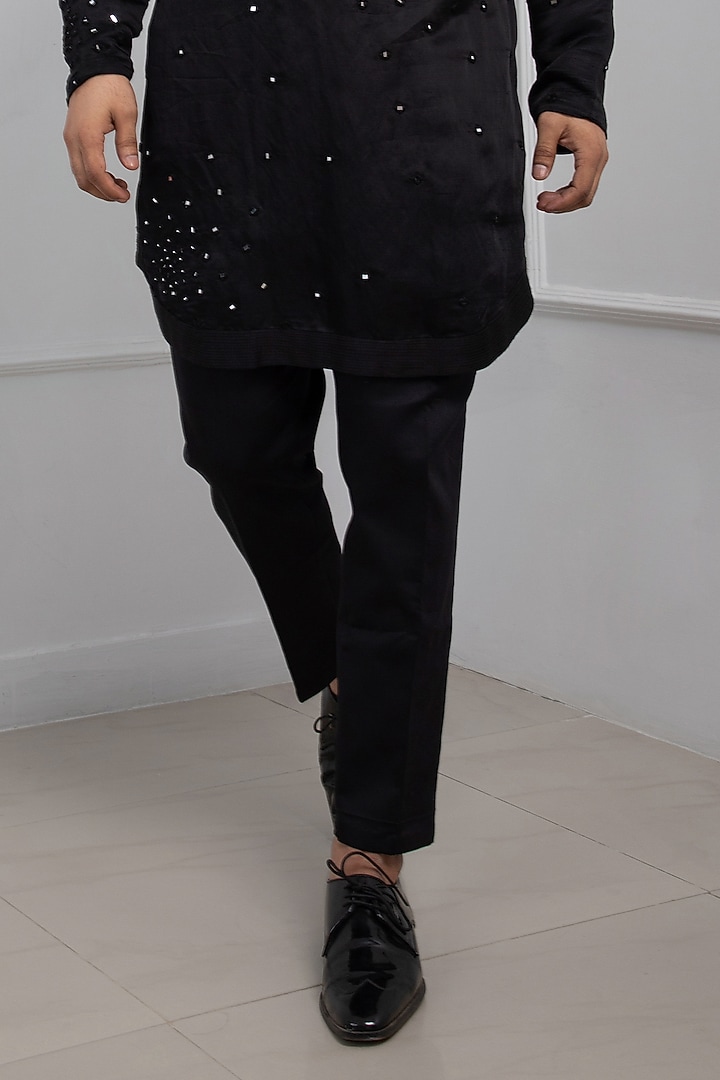 Dark Purple Linen Satin Mirror Embellished Indo-Western Jacket Set by Smriti by Anju Agarwal Men at Pernia's Pop Up Shop