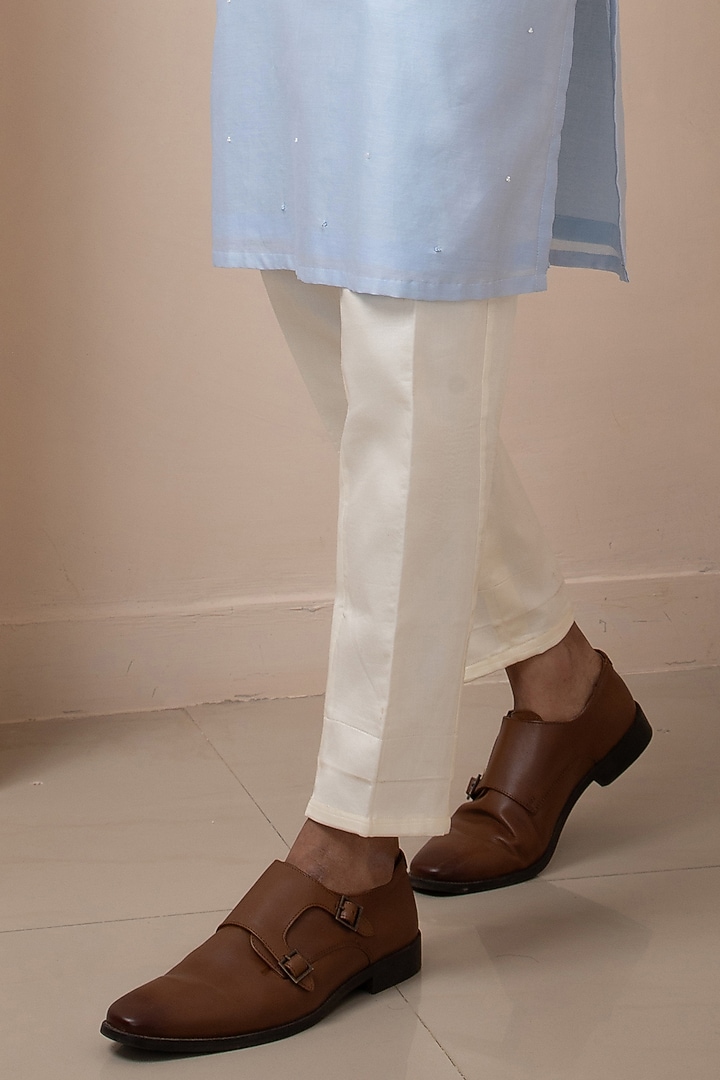 Powder Blue Chanderi Mulmul Kurta Set by Smriti by Anju Agarwal Men at Pernia's Pop Up Shop