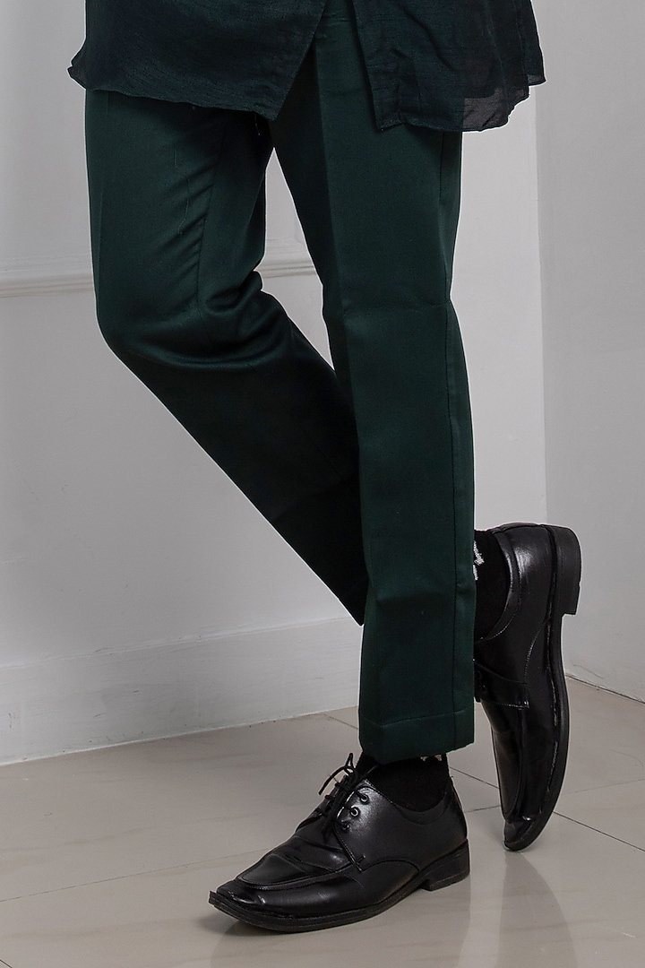 Serene Green Silk Mulmul Hand Embroidered Cowl Kurta Set by Smriti by Anju Agarwal Men at Pernia's Pop Up Shop