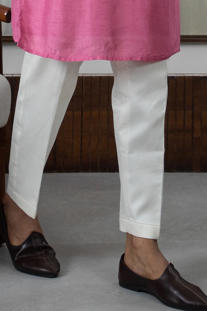 Maroon Ombre Silk Embroidered Kurta Set by Smriti By Anju Agarwal Men at Pernia's Pop Up Shop