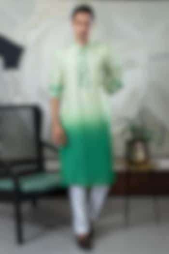 Green Ombre Silk Tie-Dyed Kurta Set by Smriti By Anju Agarwal Men