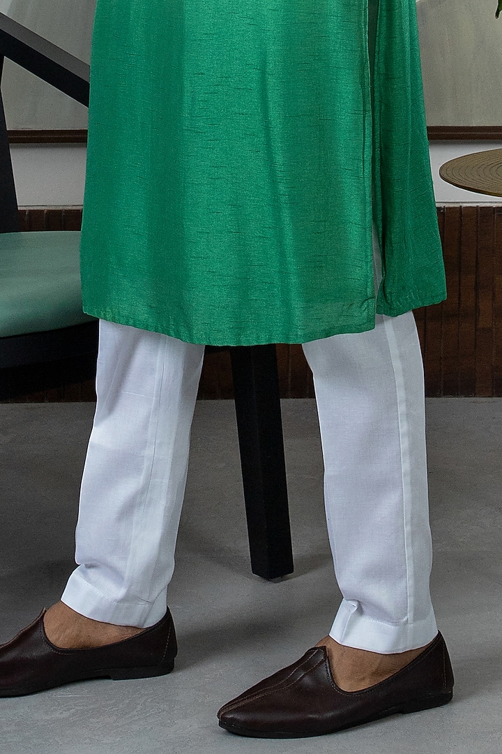 Green Ombre Silk Tie-Dyed Kurta Set by Smriti By Anju Agarwal Men at Pernia's Pop Up Shop