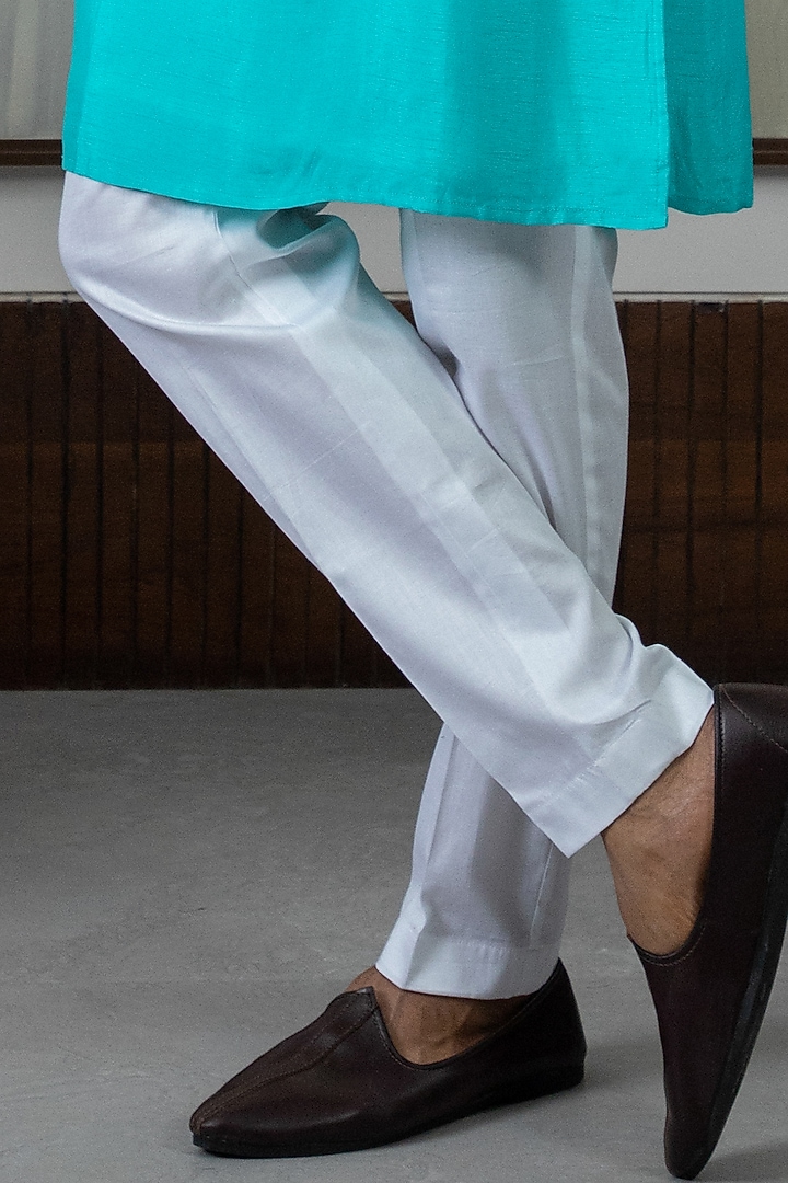 Turquoise Blue Ombre Embroidered Kurta Set by Smriti By Anju Agarwal Men at Pernia's Pop Up Shop