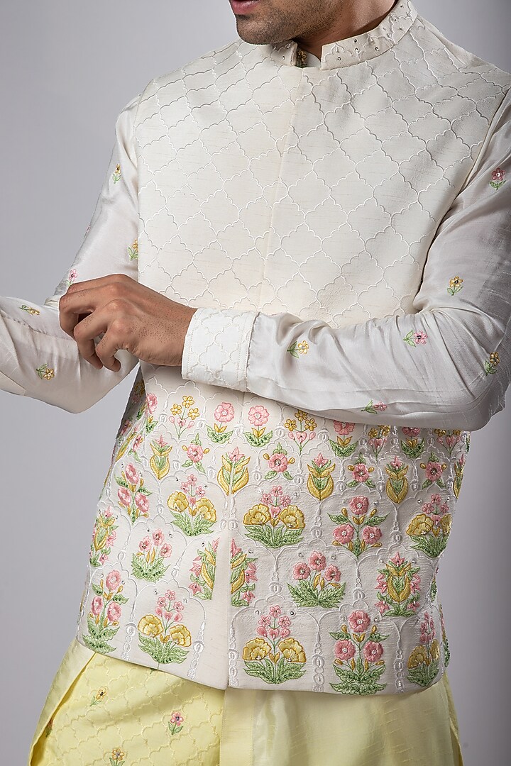 Ivory Linen Satin Thread Embroidered Nehru Jacket Set by Smriti by Anju Agarwal Men at Pernia's Pop Up Shop