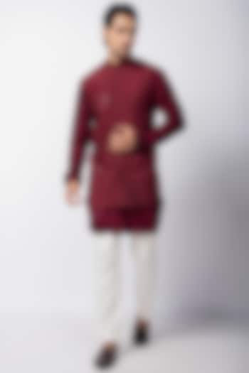 Maroon Silk Cutdana Embroidered Nehru Jacket Set by Smriti By Anju Agarwal Men