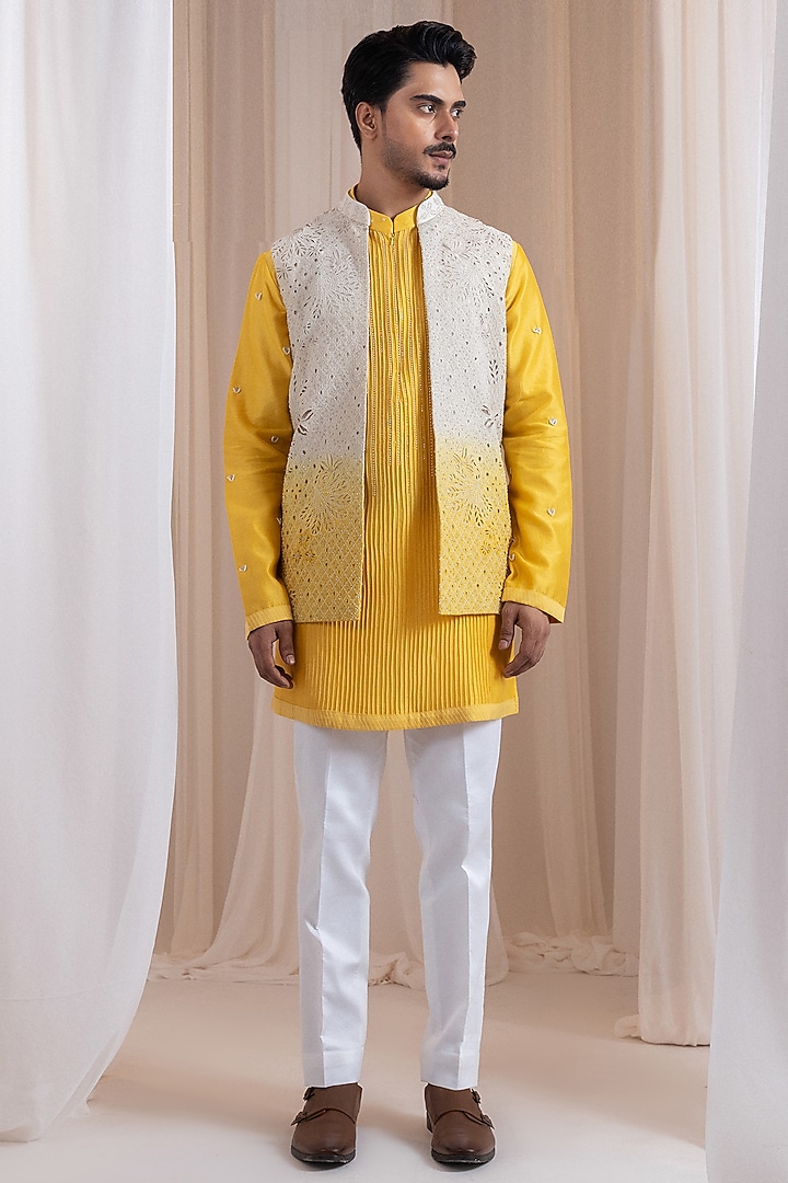 Yellow Chanderi Thread Embroidered Nehru Jacket by Smriti By Anju Agarwal Men at Pernia's Pop Up Shop