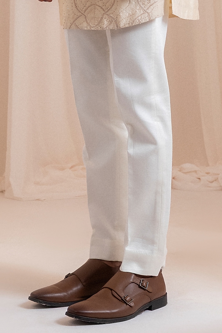 Beige Chanderi Thread Embroidered Overlap Kurta Set by Smriti by Anju Agarwal Men at Pernia's Pop Up Shop