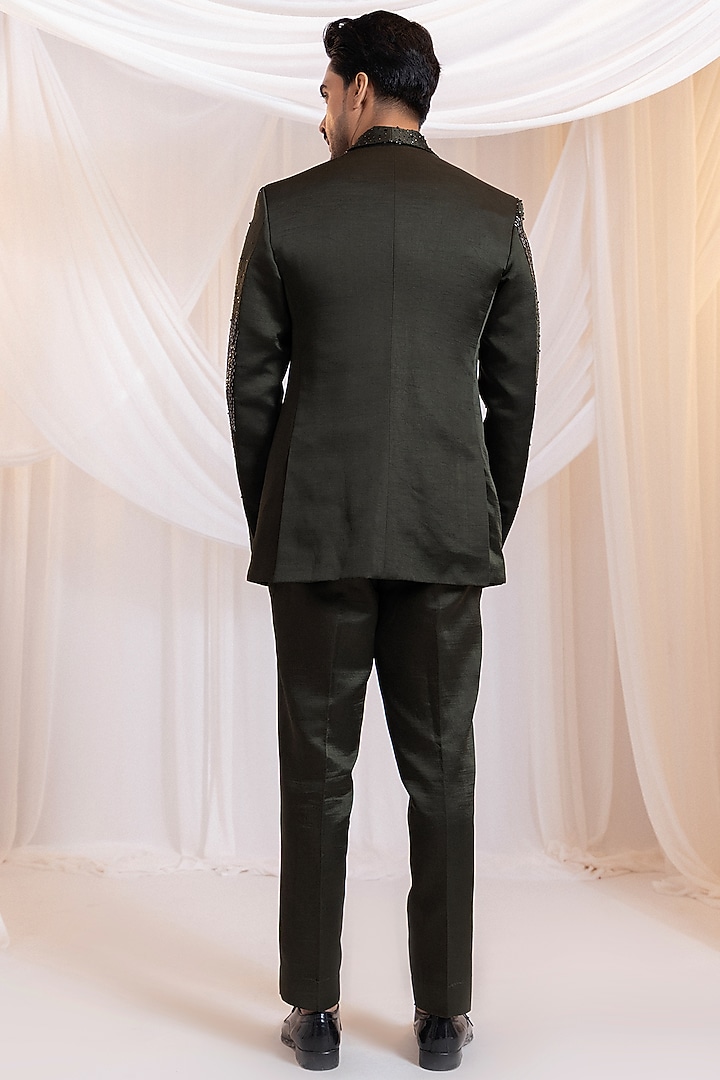 Hunter Green Linen Satin Crystal Embellished Blazer Set by Smriti by Anju Agarwal Men at Pernia's Pop Up Shop