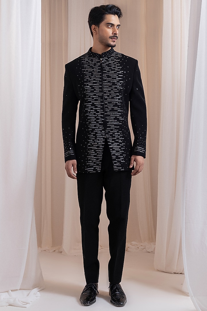Black Lachka Thread Embroidered Wedding Bandhgala Set by Smriti By Anju Agarwal Men at Pernia's Pop Up Shop