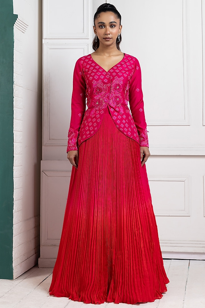 Crimson Chiffon & Silk Pleated Wedding Lehenga Set by Smriti by Anju Agarwal at Pernia's Pop Up Shop