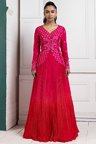 Crimson Chiffon & Silk Pleated Lehenga Set by Smriti by Anju Agarwal