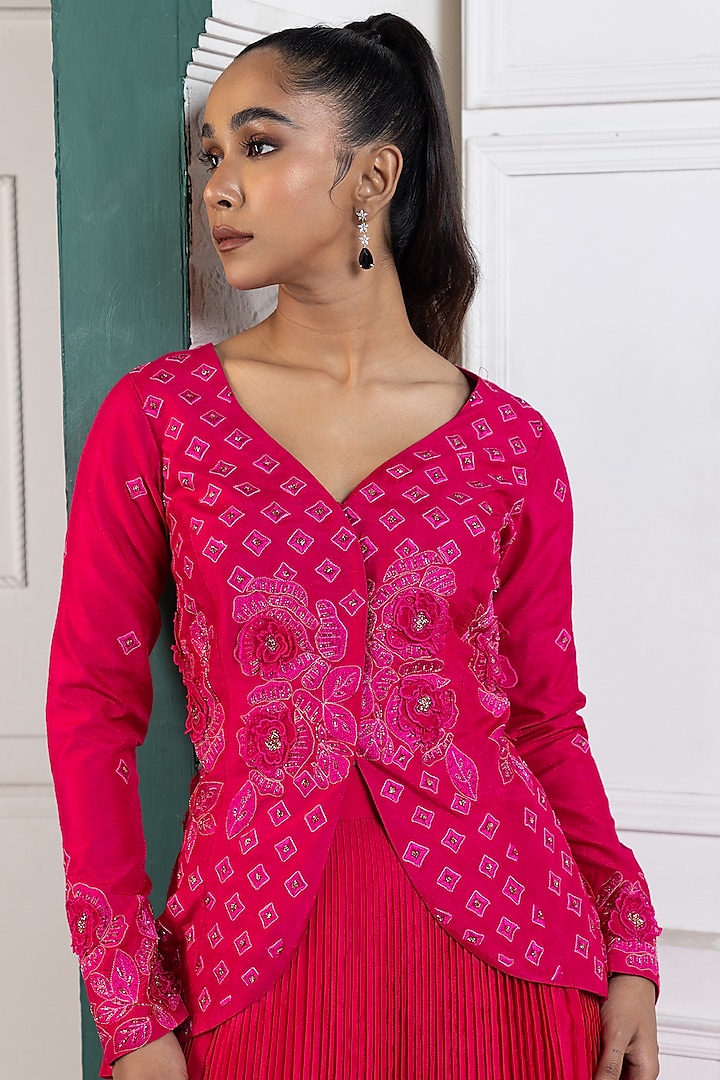 Crimson Chiffon & Silk Pleated Wedding Lehenga Set by Smriti by Anju Agarwal at Pernia's Pop Up Shop