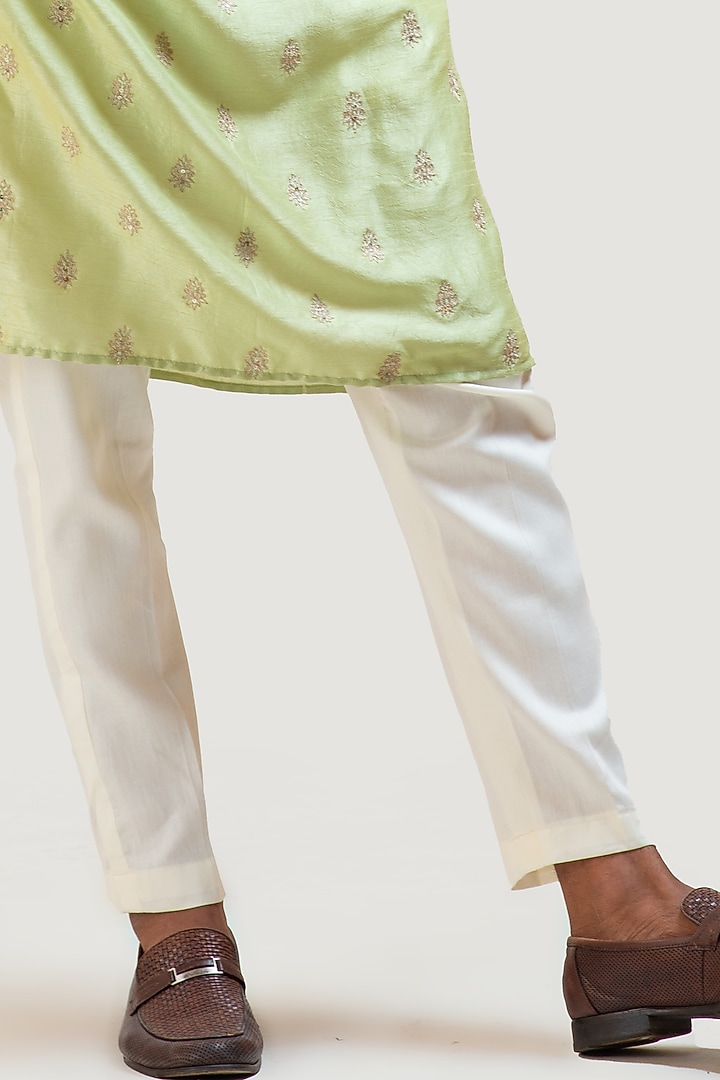 Pastel Green Bamberg Silk Embroidered Kurta Set by Smriti by Anju Agarwal Men at Pernia's Pop Up Shop