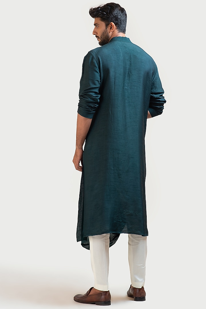 Green Bamberg Silk Draped Kurta Set by Smriti by Anju Agarwal Men at Pernia's Pop Up Shop