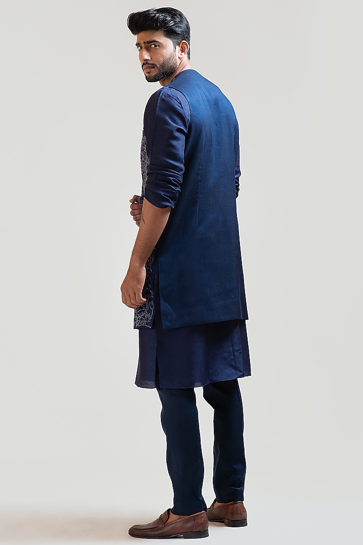 Navy Blue Bamberg Silk Kurta Set With Long Wedding Indowestern Jacket by Smriti by Anju Agarwal Men at Pernia's Pop Up Shop