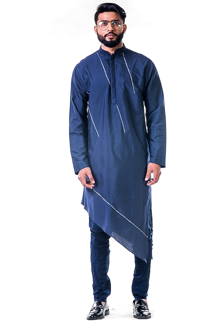 Midnight Blue Katan Silk Kasab Embroidered Kurta Set by Smriti By Anju Agarwal Men at Pernia's Pop Up Shop