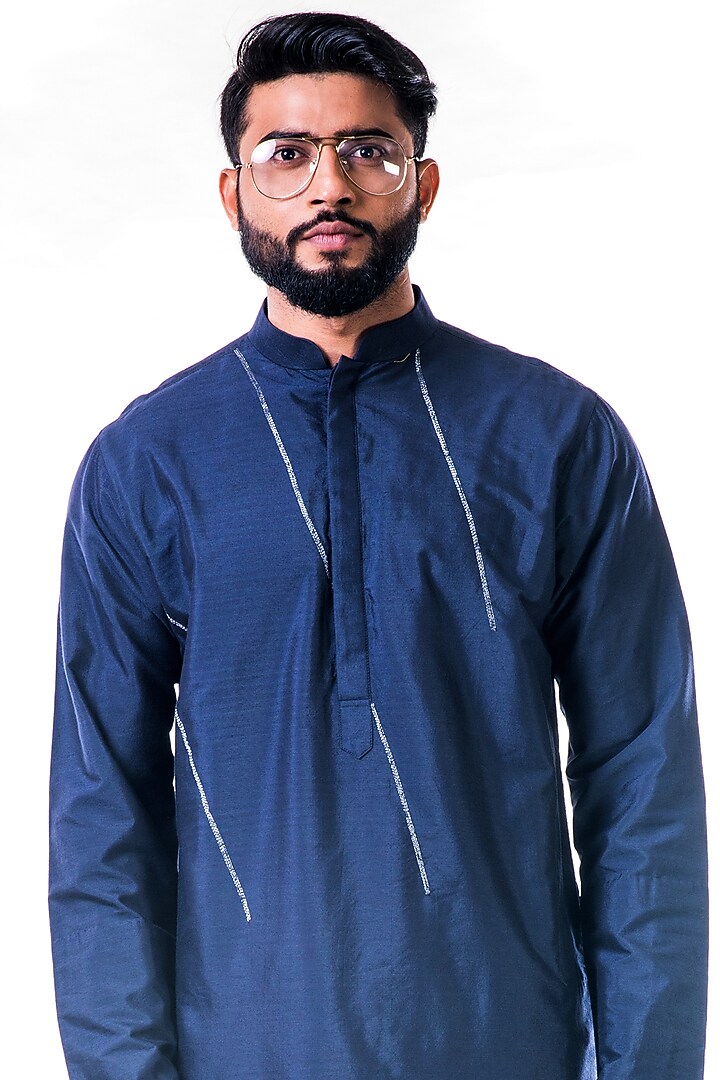 Midnight Blue Katan Silk Kasab Embroidered Kurta Set by Smriti By Anju Agarwal Men at Pernia's Pop Up Shop