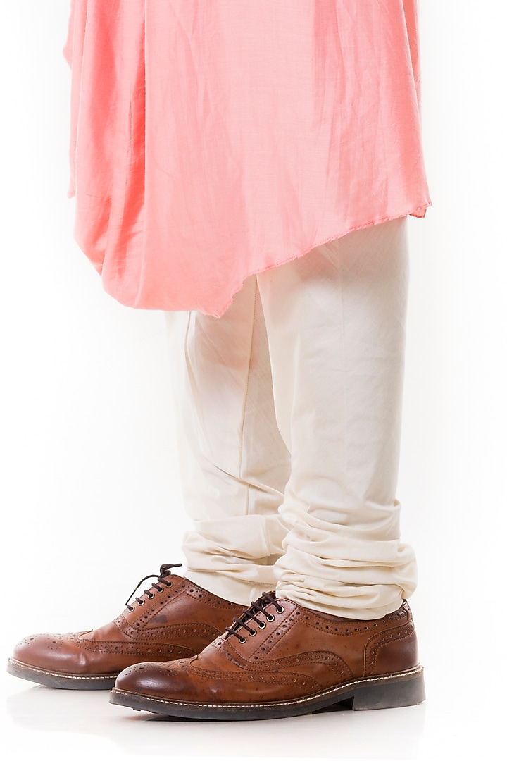 Off-White Muslin Quilted Bundi Jacket Set by Smriti By Anju Agarwal Men at Pernia's Pop Up Shop