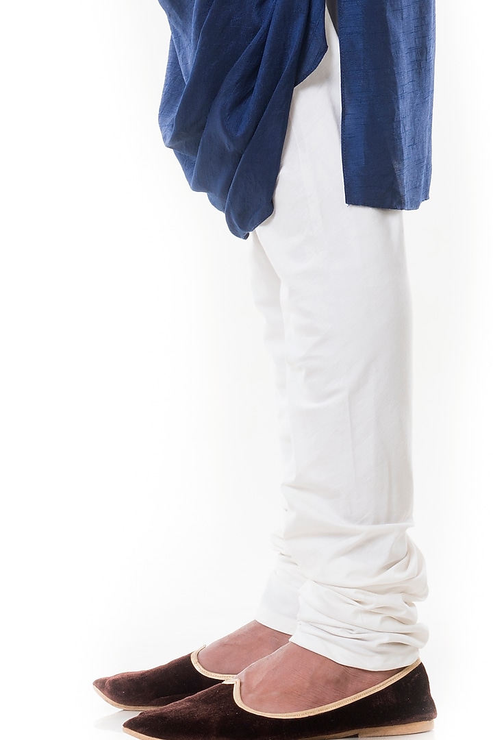 Blue Cowl Kurta Set With Printed Waist Coat by Smriti By Anju Agarwal Men at Pernia's Pop Up Shop