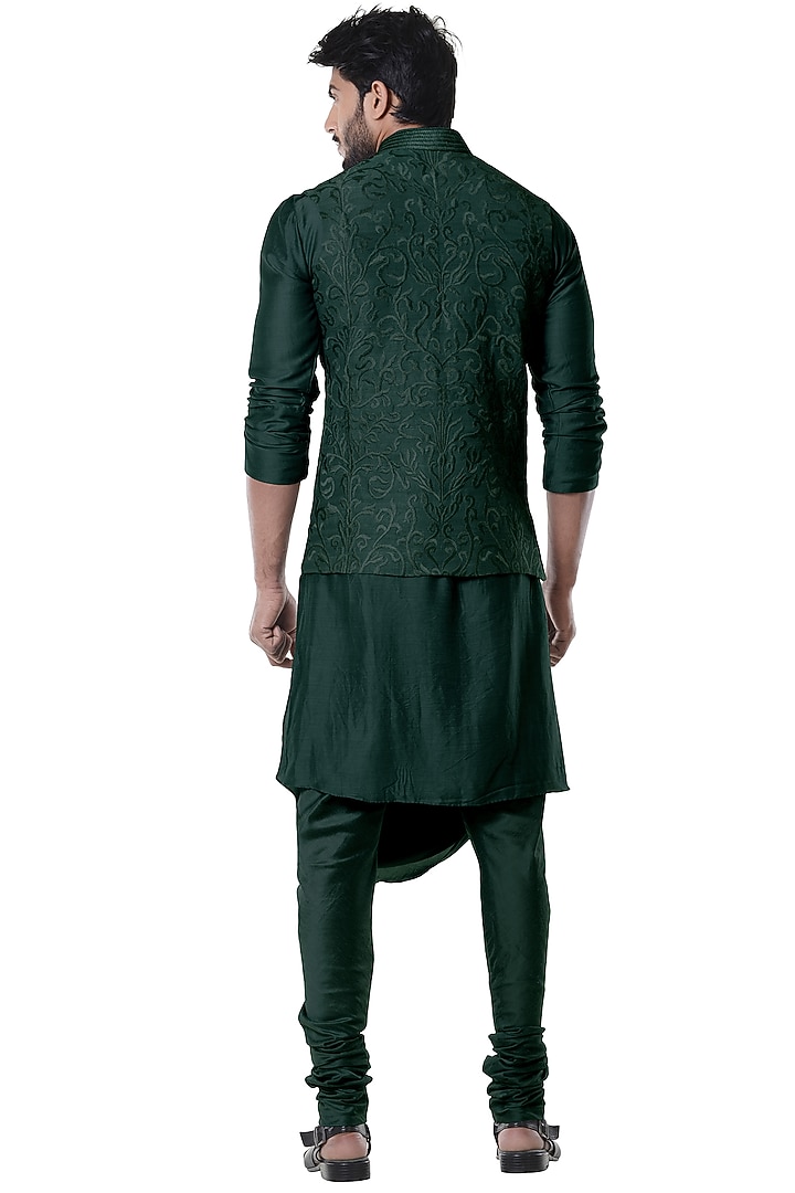 Seaweed Green Raw Silk Embroidered Bundi Jacket Set by Smriti By Anju Agarwal Men at Pernia's Pop Up Shop