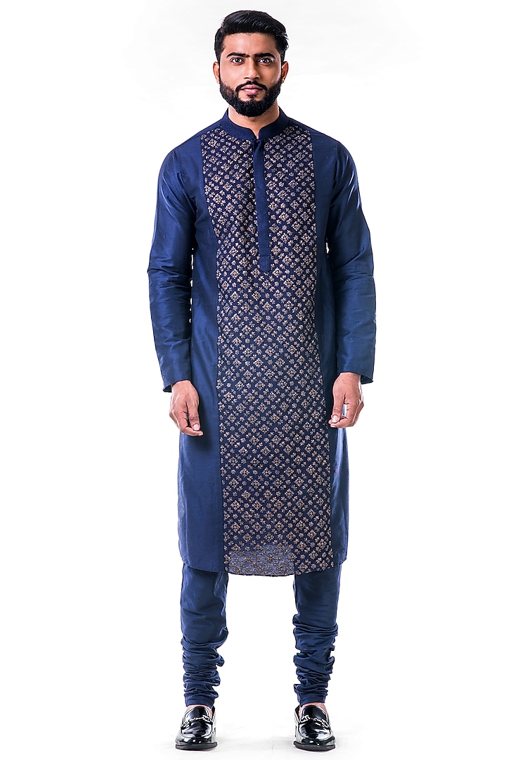 Midnight Blue Embroidered Kurta Set by Smriti By Anju Agarwal Men