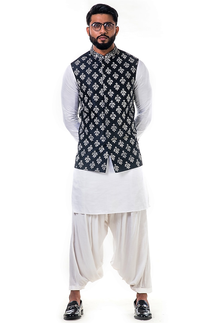 Black Silk Cord Embroidered Bundi Jacket Set by Smriti By Anju Agarwal Men at Pernia's Pop Up Shop