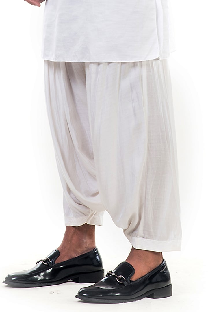 Black Silk Cord Embroidered Bundi Jacket Set by Smriti By Anju Agarwal Men at Pernia's Pop Up Shop