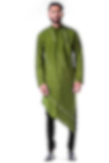 Green Cotton Silk Kasab Embroidered Asymmetrical Kurta Set by Smriti By Anju Agarwal Men