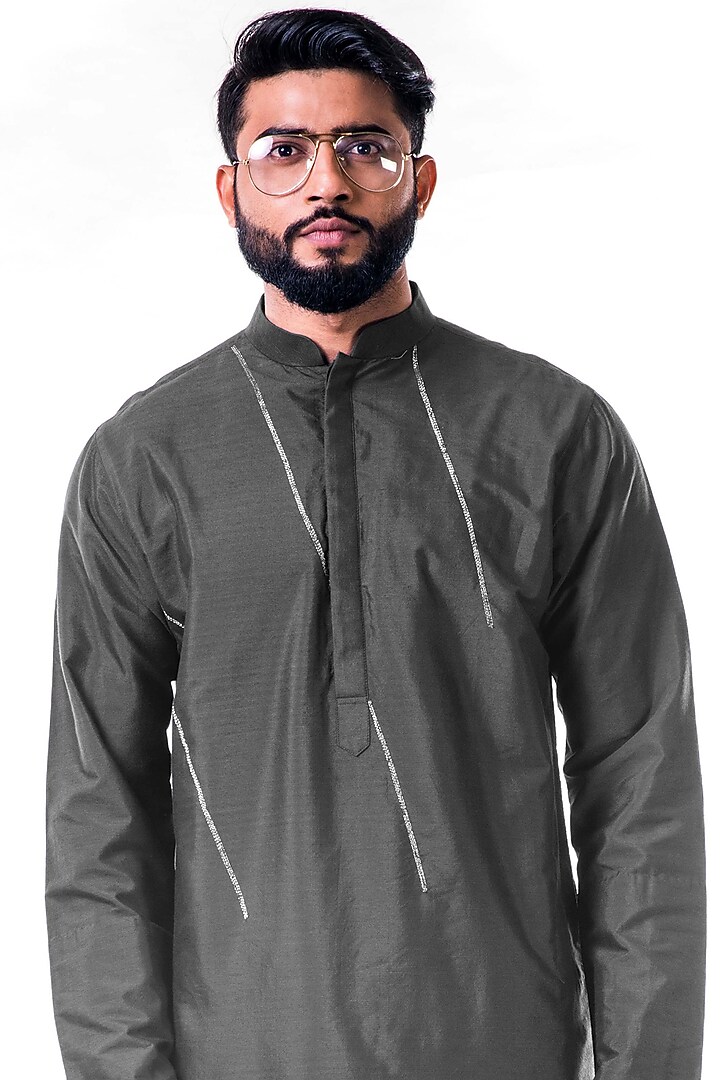 Grey Cotton Silk Kasab Embroidered Asymmetrical Kurta Set by Smriti By Anju Agarwal Men at Pernia's Pop Up Shop