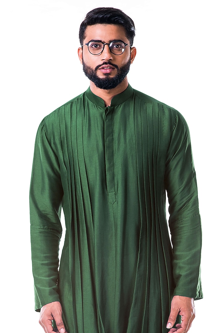Green Silk Cowl Kurta Set by Smriti By Anju Agarwal Men at Pernia's Pop Up Shop