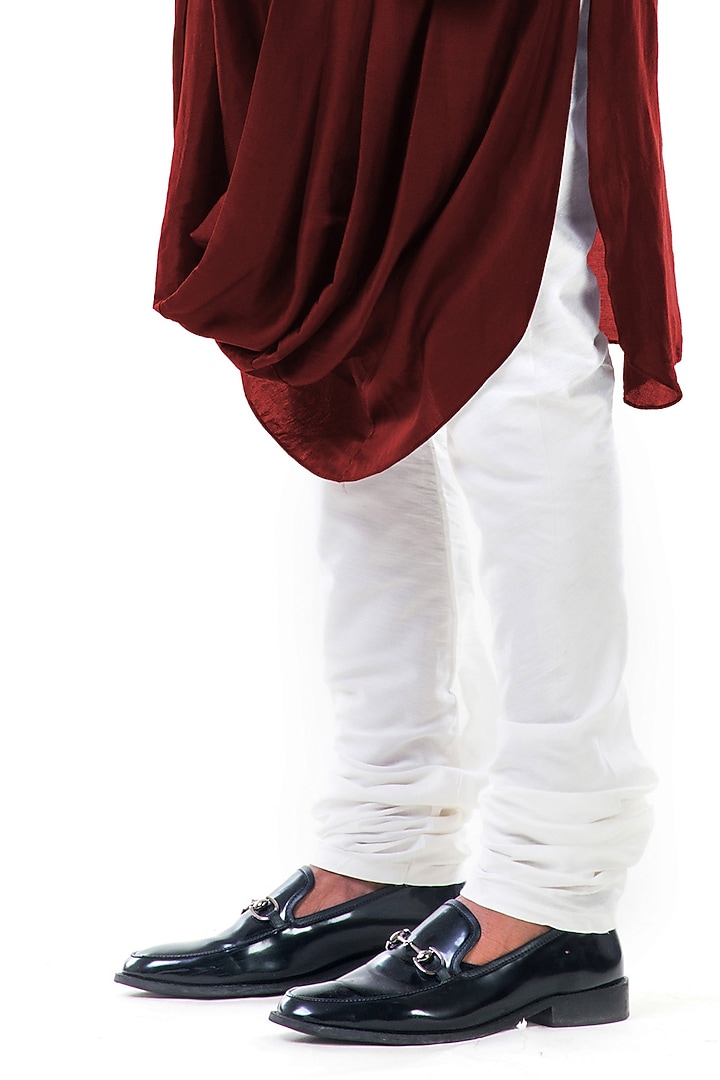 Maroon Double Cowl Kurta Set by Smriti By Anju Agarwal Men at Pernia's Pop Up Shop