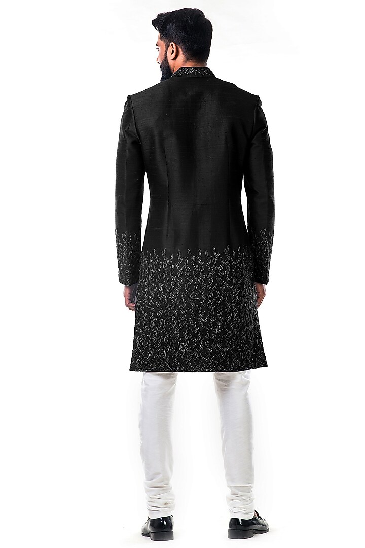 Black Hand Embroidered Wedding Sherwani Set by Smriti By Anju Agarwal Men at Pernia's Pop Up Shop