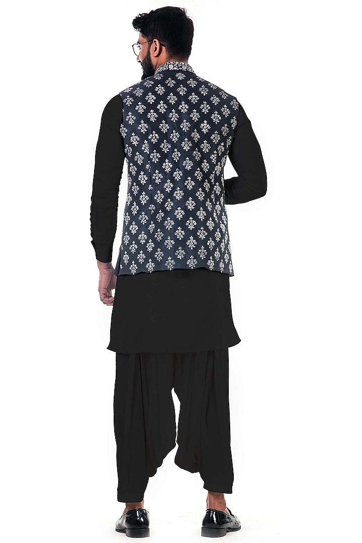 Black Raw Silk Floral Dori Embroidered Nehru Jacket Set by Smriti By Anju Agarwal Men at Pernia's Pop Up Shop