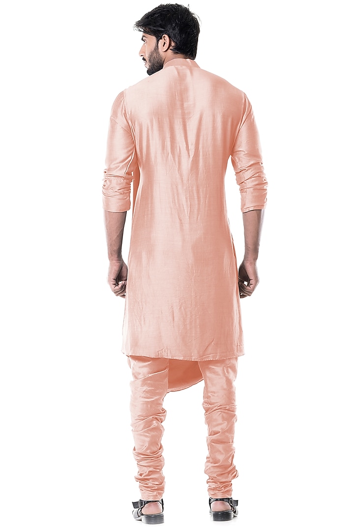 Peach Silk Cowl Kurta Set by Smriti By Anju Agarwal Men at Pernia's Pop Up Shop