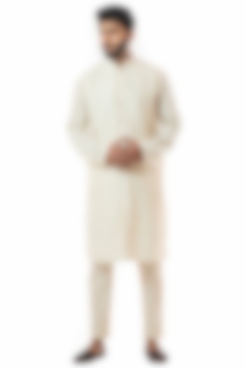 Ivory Hand Embroidered Kurta Set by Smriti By Anju Agarwal Men at Pernia's Pop Up Shop