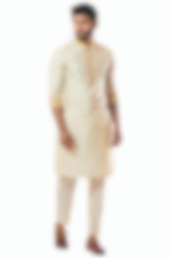 Cream Bemberg Silk Kurta Set by Smriti By Anju Agarwal Men at Pernia's Pop Up Shop