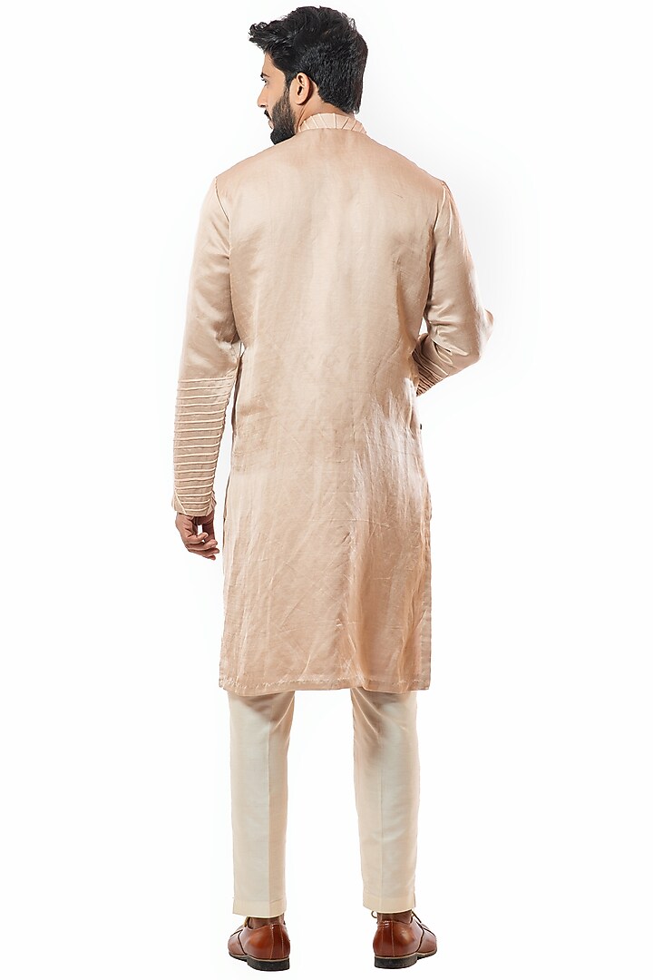 Powder Pink Bamberg Silk Kurta Set by Smriti By Anju Agarwal Men at Pernia's Pop Up Shop