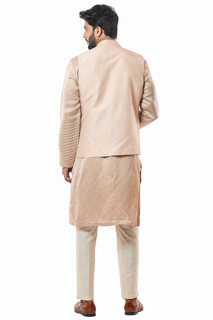 Powder Pink Bamberg Silk Kurta Set With Bundi Jacket by Smriti By Anju Agarwal Men at Pernia's Pop Up Shop