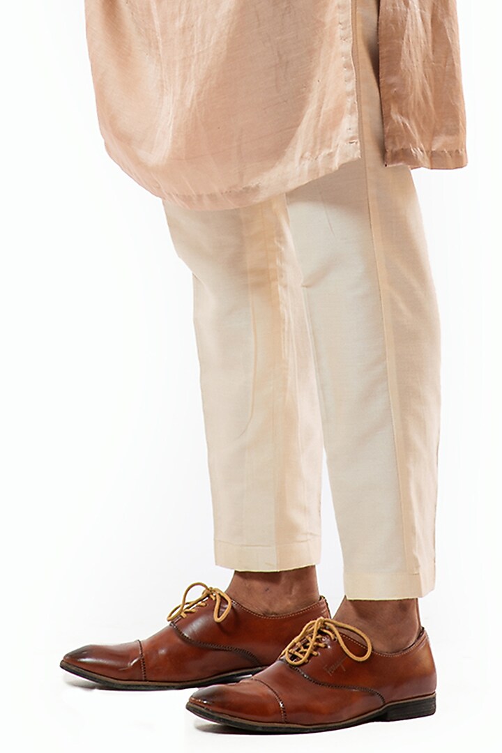 Powder Pink Bamberg Silk Kurta Set With Bundi Jacket by Smriti By Anju Agarwal Men at Pernia's Pop Up Shop