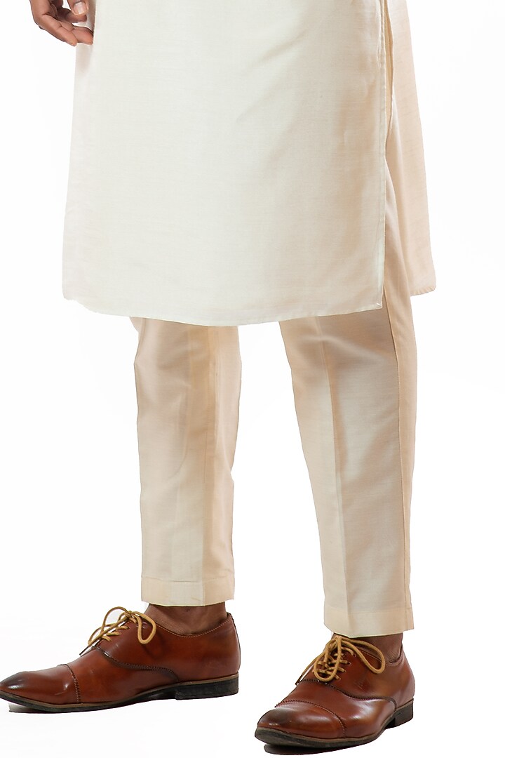 Ivory Linen Satin Beads & Cord Embroidered Bundi Jacket Set by Smriti By Anju Agarwal Men at Pernia's Pop Up Shop
