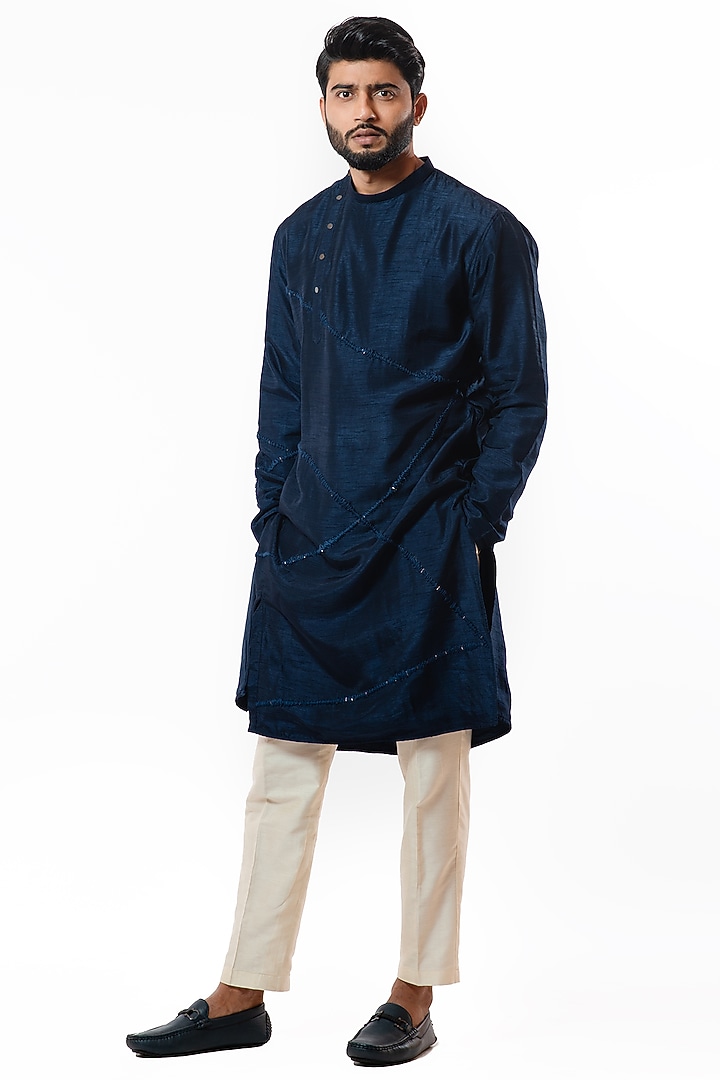 Dark Navy Blue Bamberg Silk Hand Embroidered Kurta Set by Smriti By Anju Agarwal Men at Pernia's Pop Up Shop