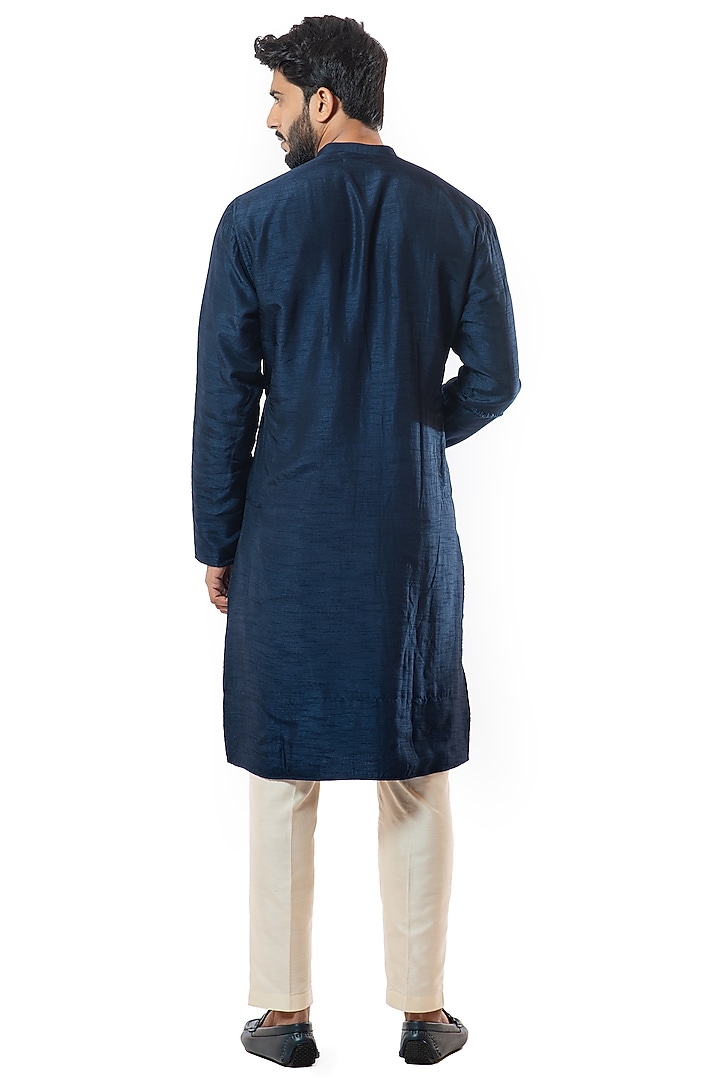 Dark Navy Blue Bamberg Silk Hand Embroidered Kurta Set by Smriti By Anju Agarwal Men at Pernia's Pop Up Shop