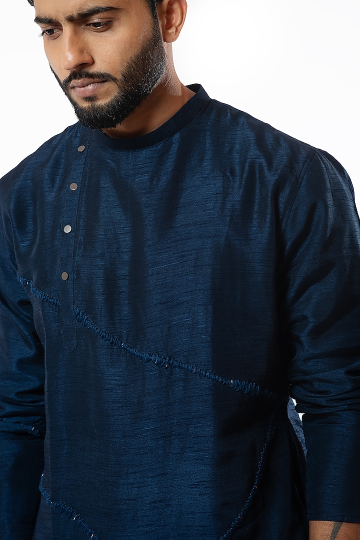 Dark Navy Blue Bamberg Silk Hand Embroidered Kurta Set by Smriti By Anju Agarwal Men at Pernia's Pop Up Shop