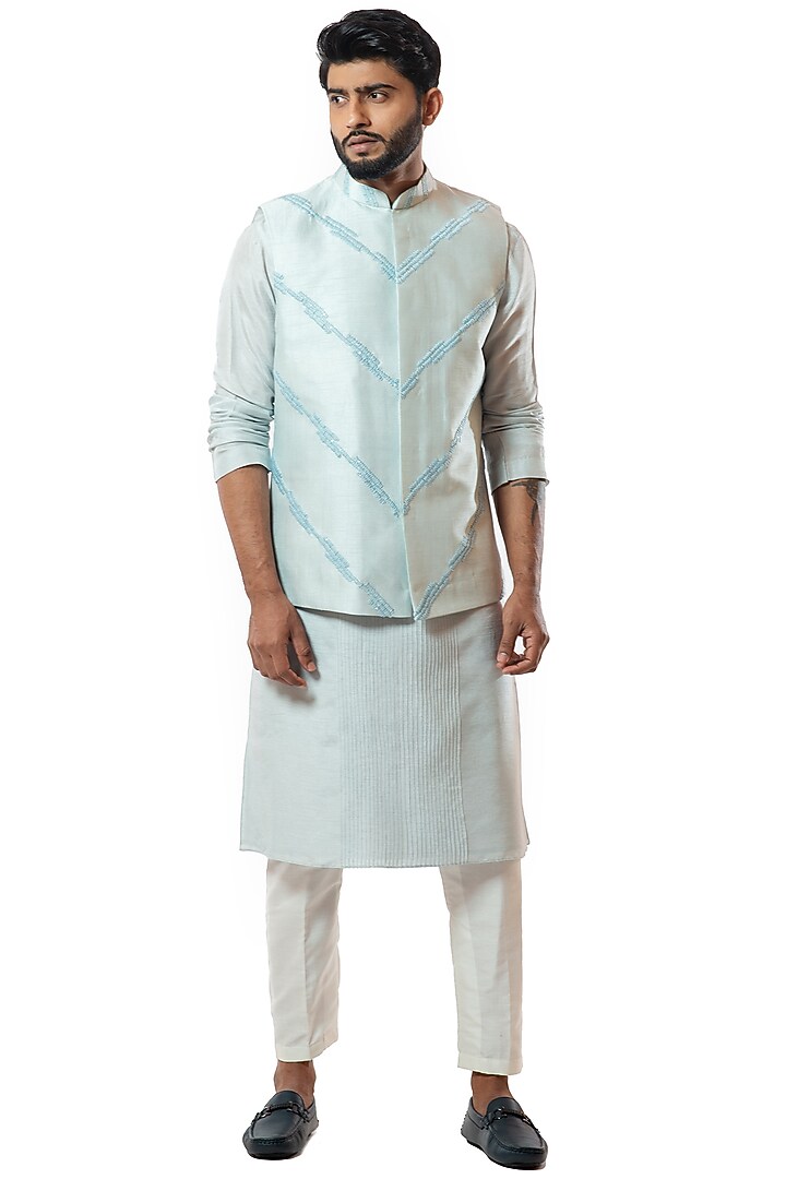 Ice Blue Bamberg Silk Thread Hand Embroidered Bundi Jacket Set by Smriti By Anju Agarwal Men at Pernia's Pop Up Shop