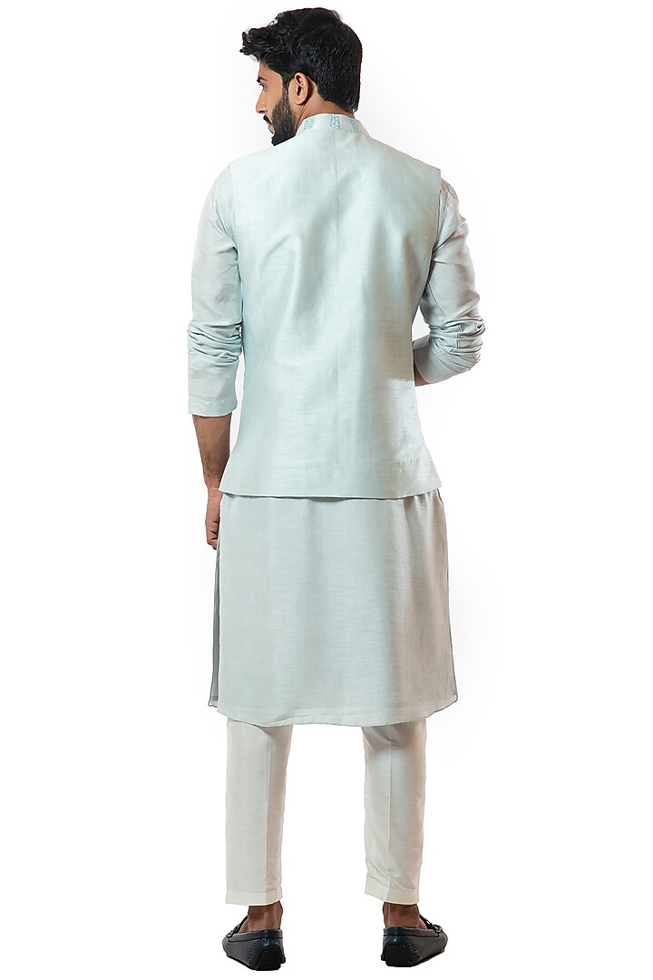 Ice Blue Bamberg Silk Thread Hand Embroidered Bundi Jacket Set by Smriti By Anju Agarwal Men at Pernia's Pop Up Shop