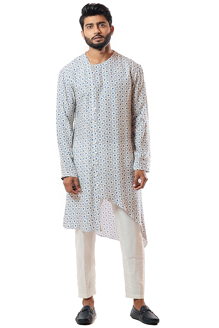 Ivory Digital Printed Kurta Set by Smriti By Anju Agarwal Men at Pernia's Pop Up Shop