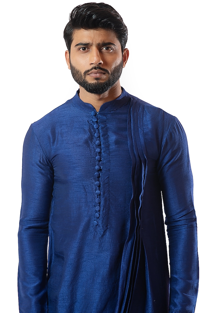 Indigo Bam Silk Draped Kurta Set by Smriti By Anju Agarwal Men at Pernia's Pop Up Shop