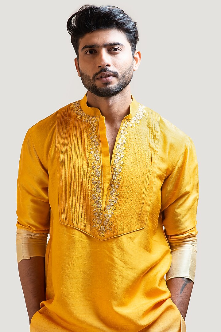 Yellow Ombre Bemberg Silk Embroidered Kurta Set by Smriti by Anju Agarwal Men at Pernia's Pop Up Shop