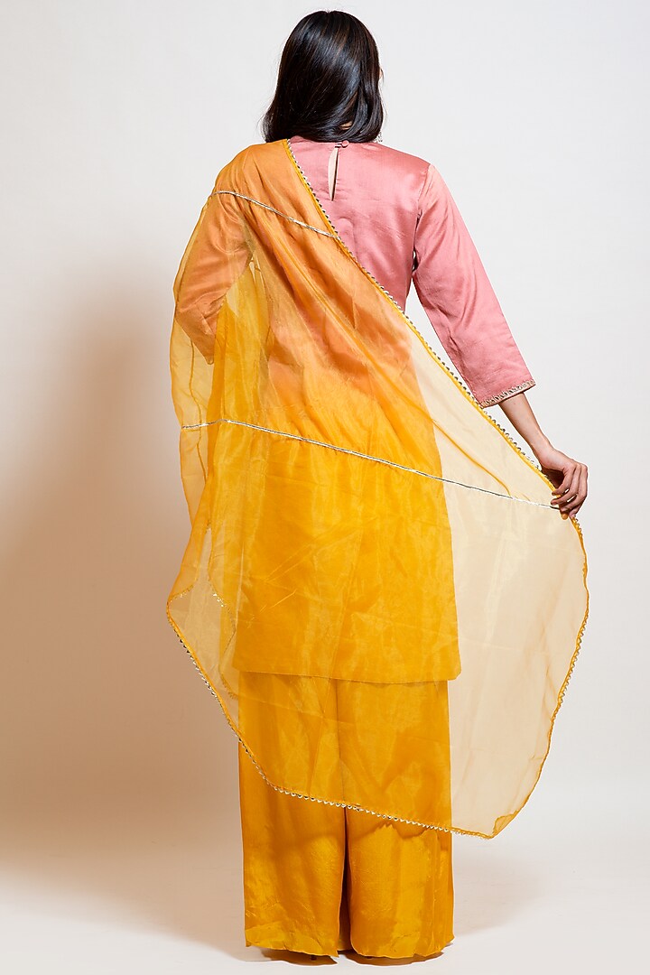 Pink & Yellow Chanderi Ombre Kurta Set by Smriti by Anju Agarwal at Pernia's Pop Up Shop