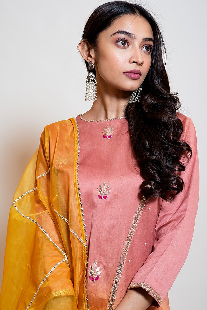 Pink & Yellow Chanderi Ombre Kurta Set by Smriti by Anju Agarwal at Pernia's Pop Up Shop